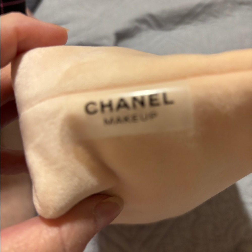 NWOT blush Chanel Beauty plush makeup bag. - Picture 3 of 4